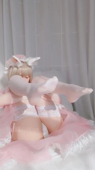 亚洲精品久久久久毛片A级绿茶_十万网红美女美酱
