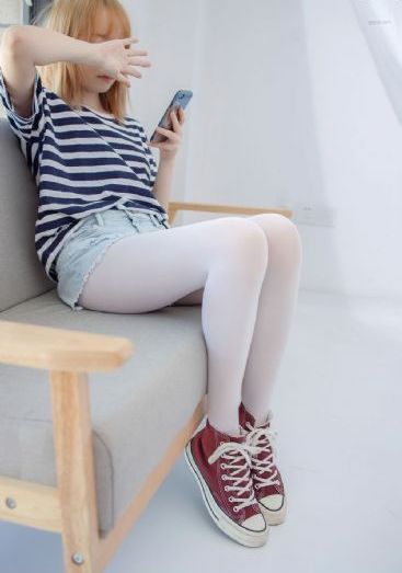 亚洲女女挤奶吃奶吸奶_BD韩语高清视频播放